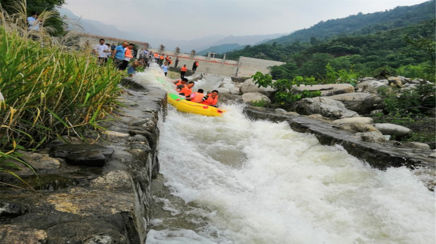 00起漯河尧山大峡谷漂流 尧山第一漂 尧山梦幻漂流 尧山天河漂流一