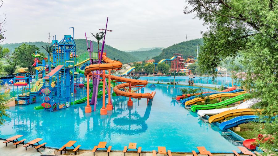 8月7日-9月30日9:00-21:00地址:本溪市溪湖区东风湖旅游度假村内特色